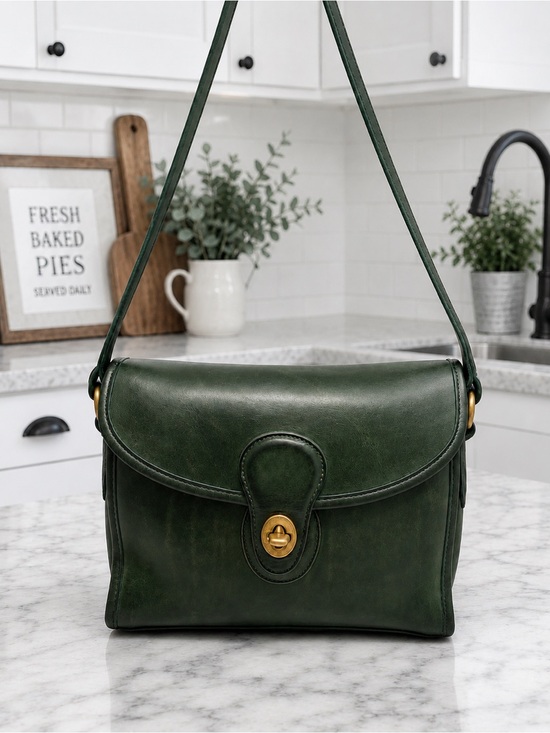Coach Handbags - Coach Vintage Devon Bag 9908 Green Leather Turnlock USA Made